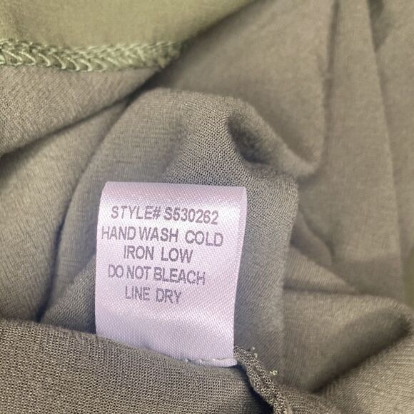 41Hawthorn Stitch Fix Erland Contrast Hem Blouse
Olive - S NWT - Picture 5 of 5